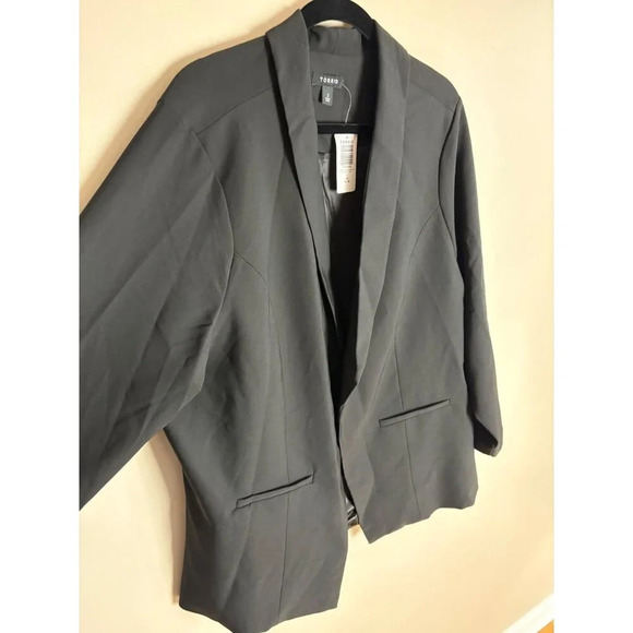 Torrid NWT Studio Refined Crepe Shawl Collar Blazer Black Size 3X or Size 22-24 - Picture 6 of 13